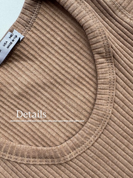 یقه تاپ گرد است