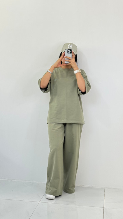 ست تیشرت شلوار مناسب سفر